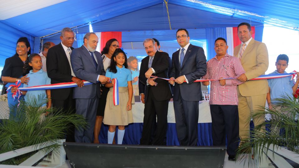 Inauguración de escuela