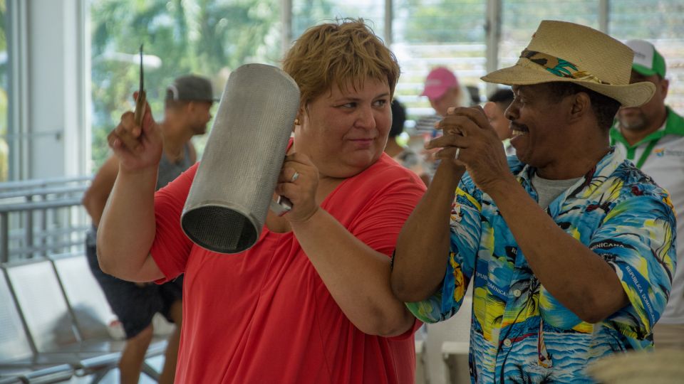 ENTRETENGO LOS TURISTAS