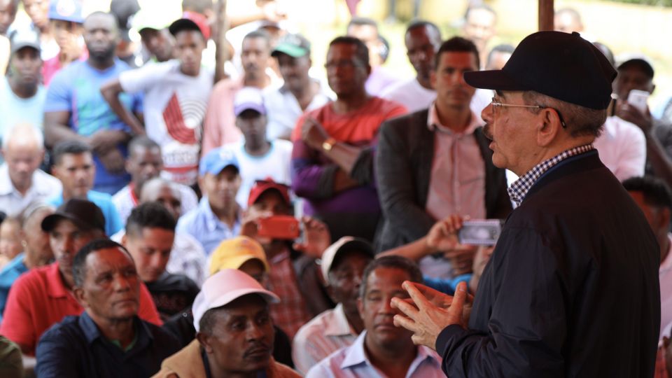 Danilo Medina: "Vengo a oír, para que no me digan que las cosas están hechas sin estarlo"