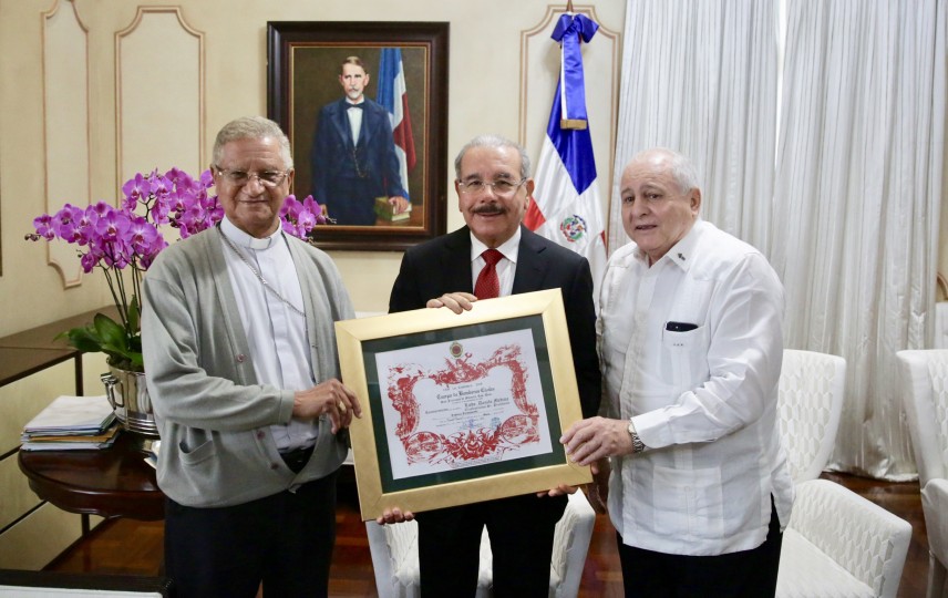 Danilo Medina, Reconocimiento, Distrito Nacional, Palacio 