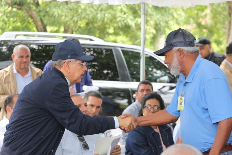 Visita Sorpresa de Danilo diversificará producción de parceleros de Guanuma para aumentar sus ingresos y proteger cuencas hidrográficas