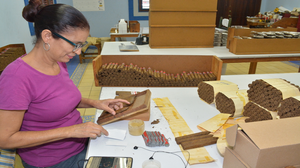 Visita Sorpresa, Santiago, productores cigarros