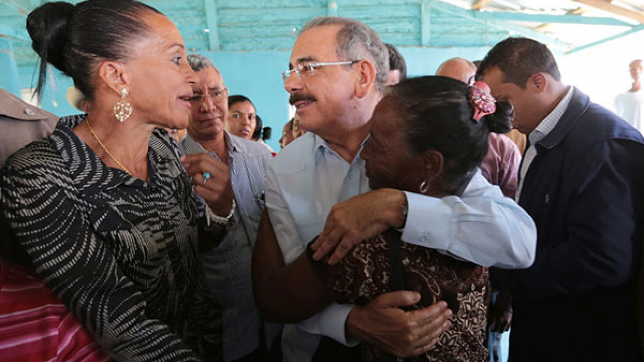 Presidente Danilo Medina junto a ciudadanos y ciudadanas 