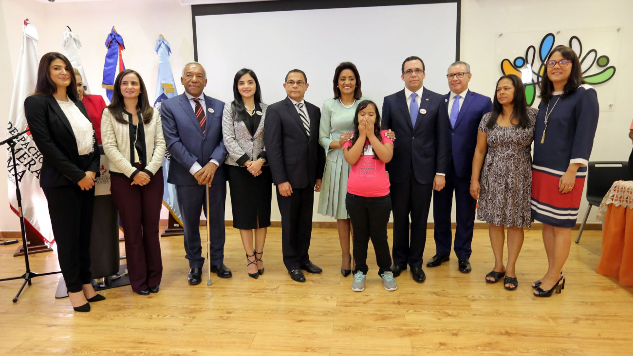 Primera Dama y ministro de Educación presentan Programa Inclusión Escolar