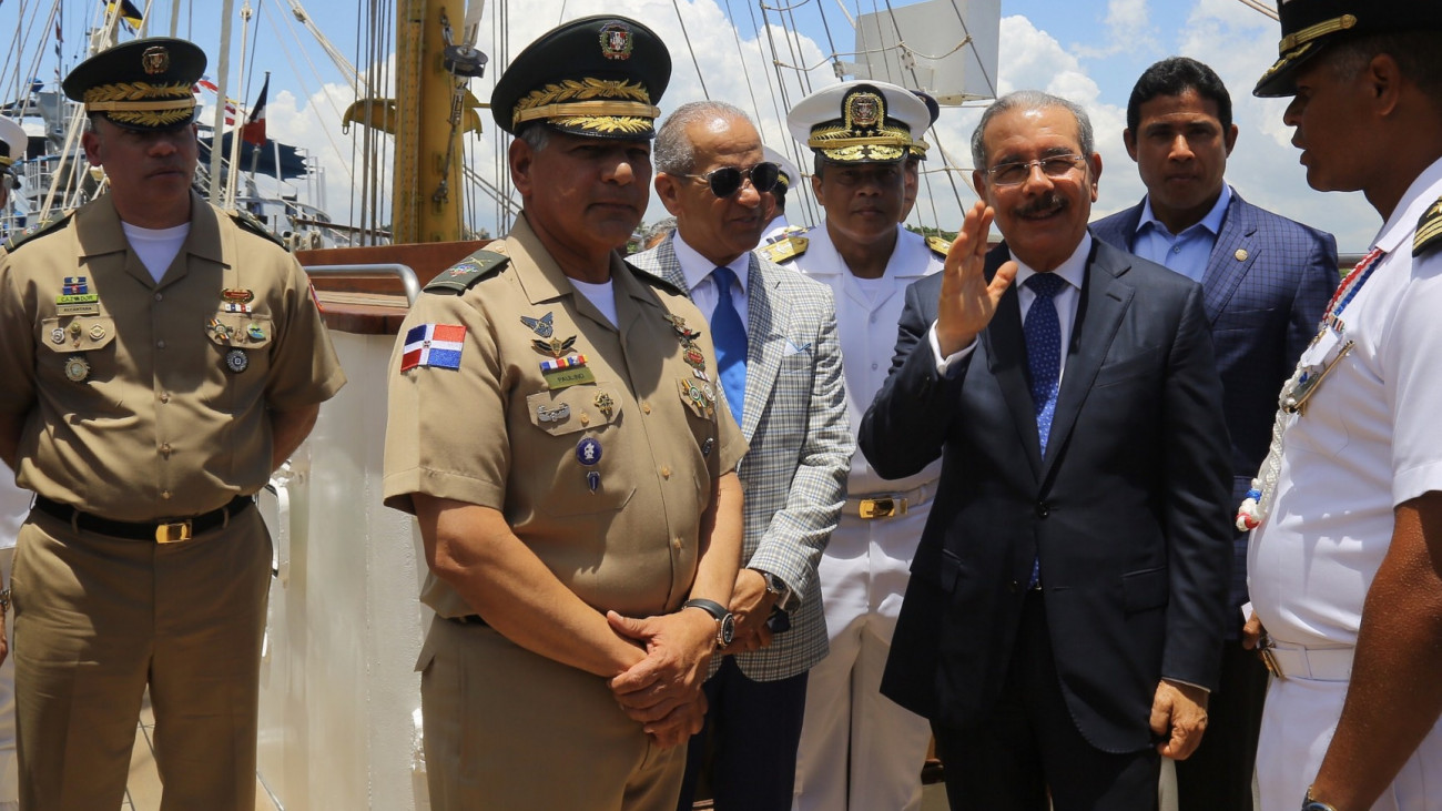 Hito: República Dominicana cuenta con primer Buque Escuela. Danilo Medina asiste a presentación