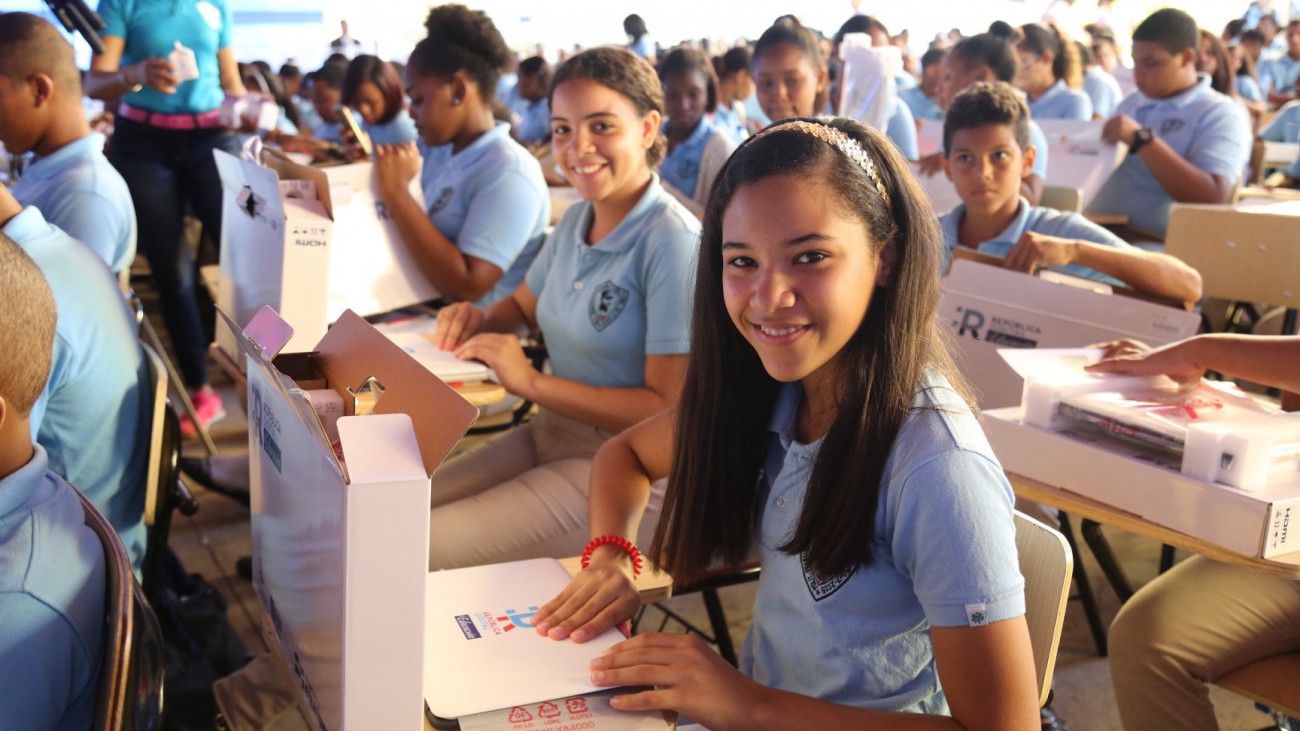  Presidente Danilo Medina felicita a instituciones, empresas y personas que forman parte del valioso sistema de telecomunicaciones de RD