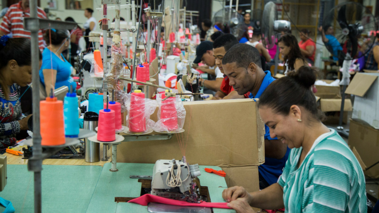 Dominicanos trabajan en Zonas Francas