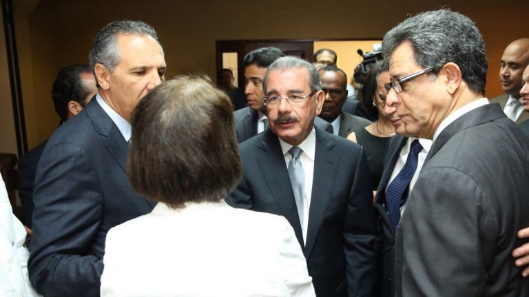 Presidente Danilo Medina junto al ministro Administrativo de la Presidencia, José Ramón Peralta y Félix Jiménez