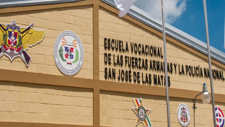 Escuela Vocacional de las Fuerzas Armadas y la Policía