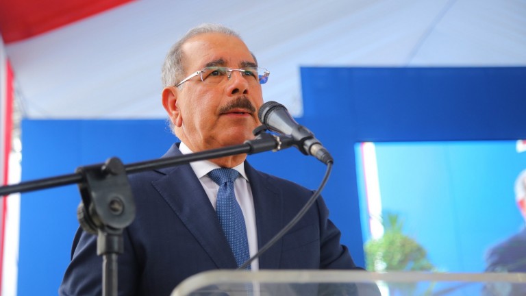 Presidente Danilo Medina: “Estamos dignificando la vida de la gente. Eso es lo que constituye esta nueva línea del Metro de Santo Domingo”  