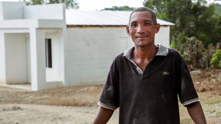 Cristian Suero. Nuevo propietario de vivienda digna, San Juan 