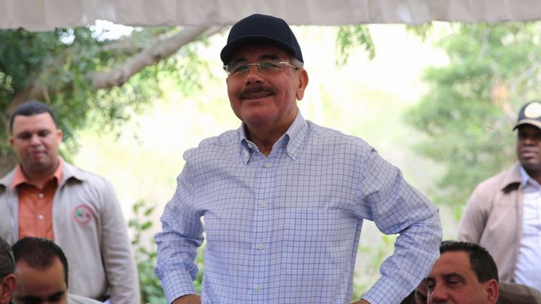 Danilo Medina en el campo