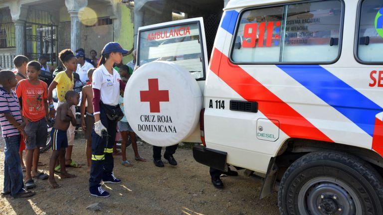 Una ambulancia del 911 en labores de auxilio